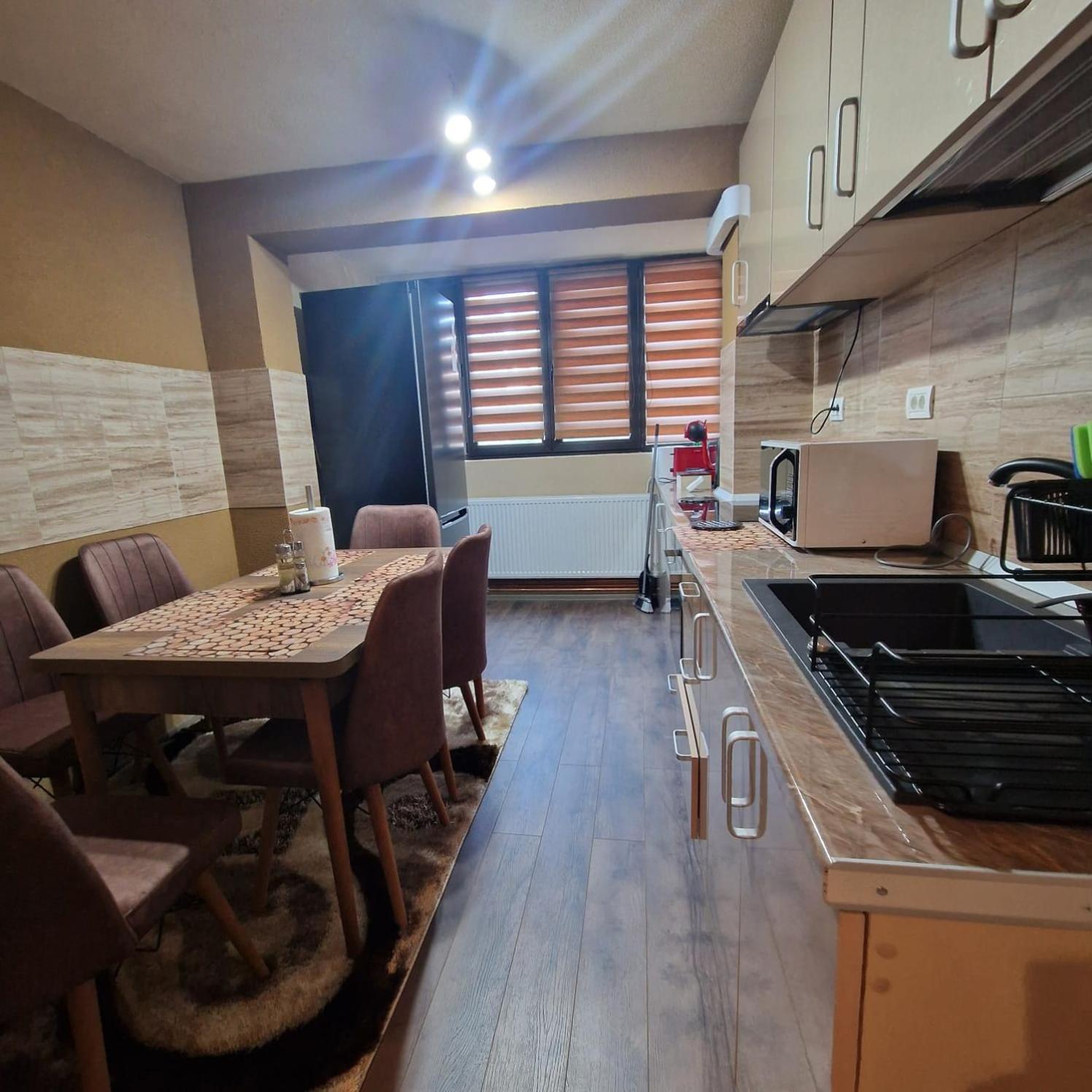 Apartament Iulius 4 Куртя-де-Арджеш Экстерьер фото